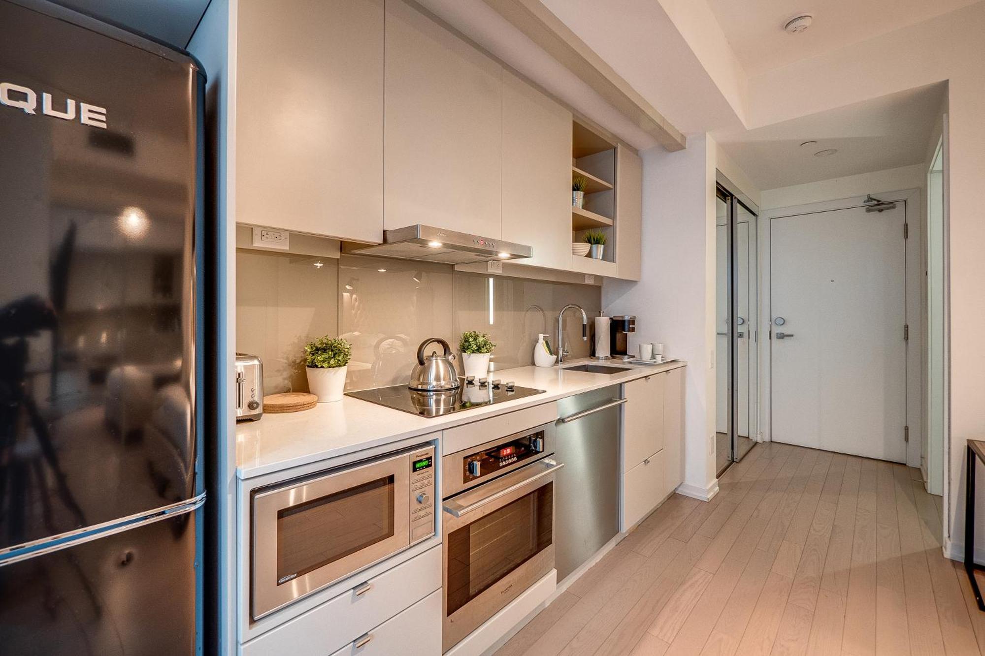 Modern Suite On Peter St - City View Toronto Buitenkant foto